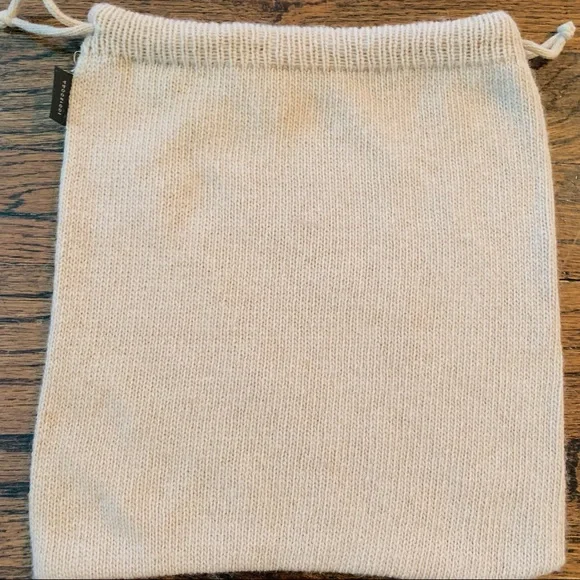 Authentic FENDI Limited Edition Pouch ✨RARE✨ PRICE FIRM - Picture 2 of 6